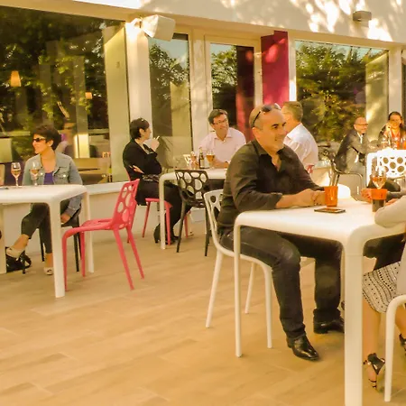 Western Hotelio Sud מלון